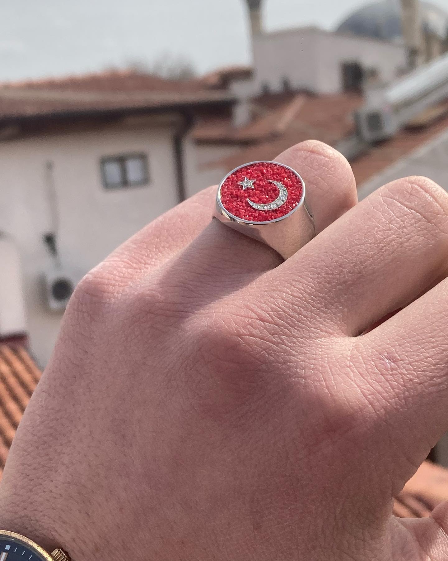 Al Bayrak |Kırık Taş Motifli El Mıhlama Swarowski Taşlı | Tamamen Kişiye Özel | 925 Ayar Gümüş | Üretim Süresi 1 Aydır - Görsel 3